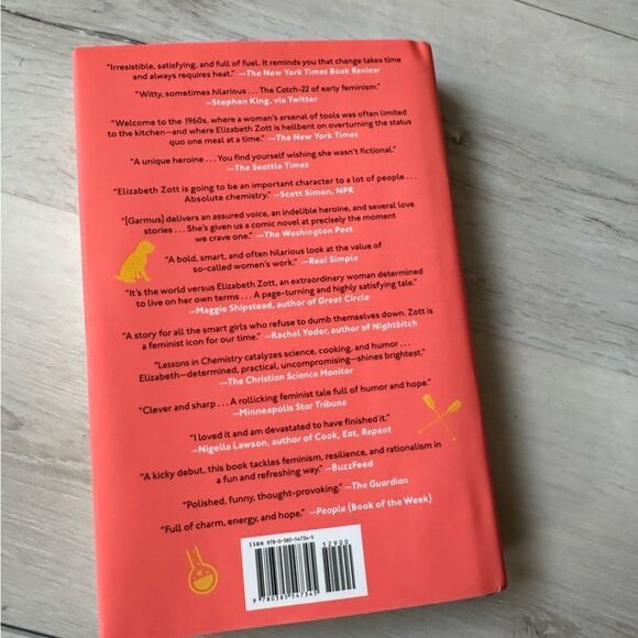 LESSONS IN CHEMISTRY NOVEL BY BONNIE GARMUS‎ NWT in packaging - Picture 3 of 3